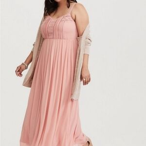 TORRID Women’s Pleated Maxi Dress Peach color, size 0